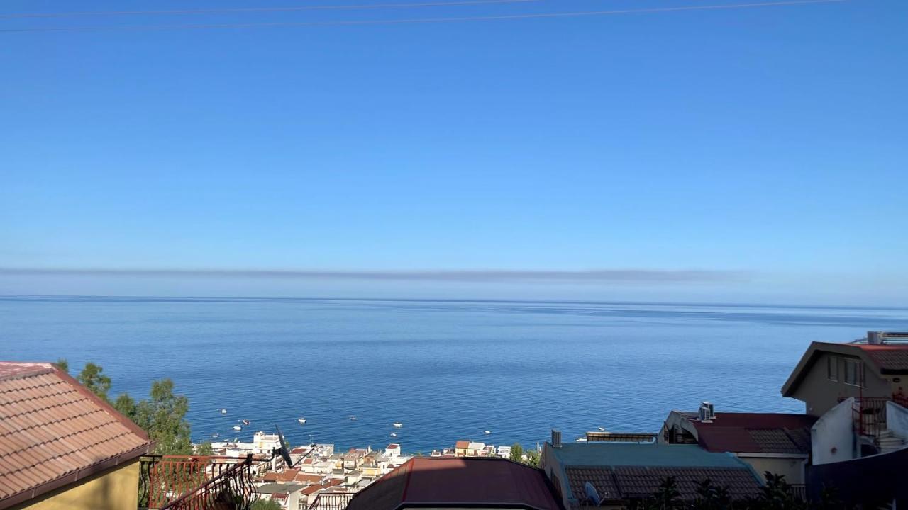 Baia Aurora Villa Letojanni Exterior foto