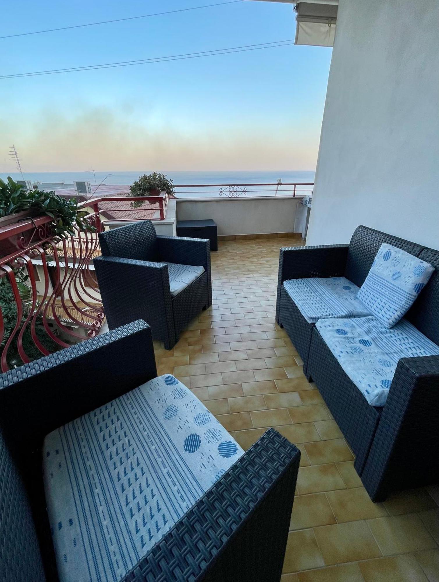 Baia Aurora Villa Letojanni Exterior foto